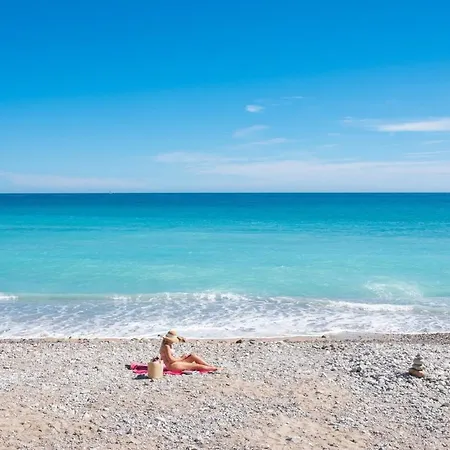 Le Coq Impérial - Parking - Spacieux Menton